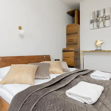 Golden Sands Piaskowa With Parking & Balcony By Renters