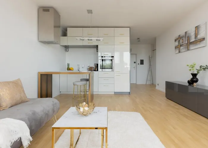 Golden Sands Piaskowa With Parking & Balcony By Renters * Warszawa